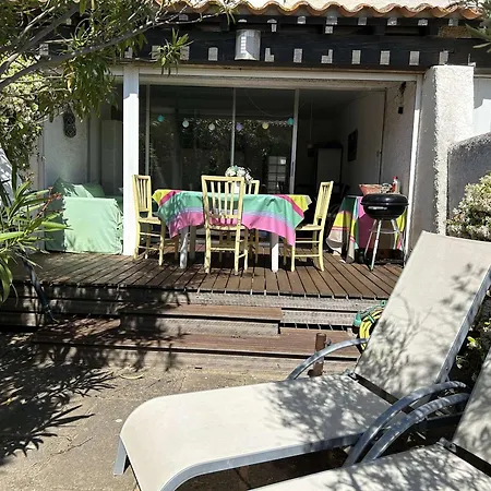 Maison Familiale 8 Couchages Avec Terrasse, Jardinet, A 500m De La - Saint Pierre La - Fr-1-229d-133 Holiday home Fleury (Aude)