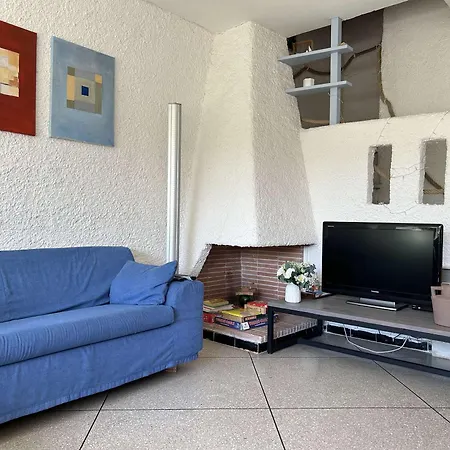 Maison Familiale 8 Couchages Avec Terrasse, Jardinet, A 500m De La - Saint Pierre La - Fr-1-229d-133 Holiday home